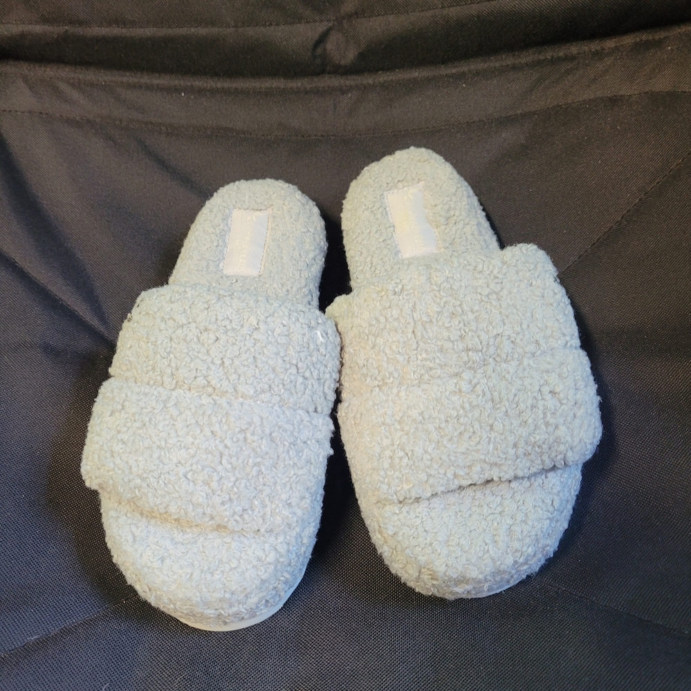 Koolaburra Peachee Slipers